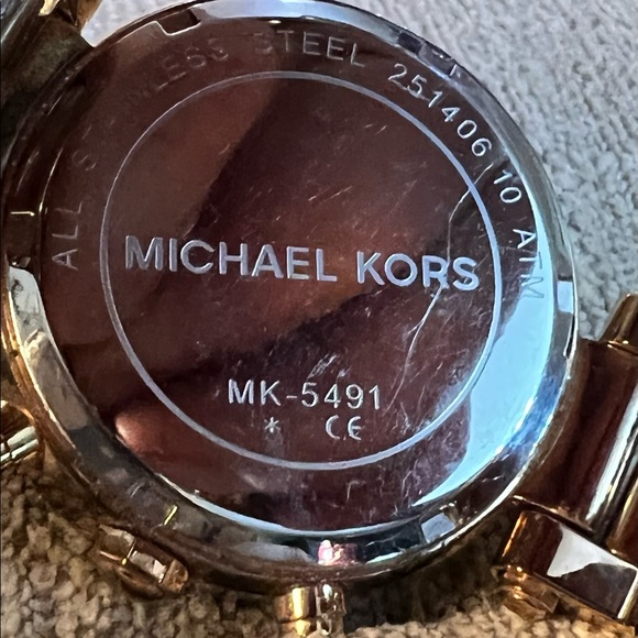 Michael Kors Rose Gold Wrist Watch for Women - Picture 7 of 7